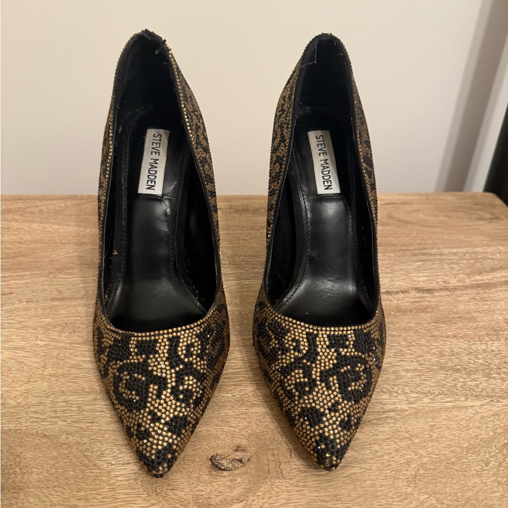 Steve Madden Black and Gold Patterned Heels